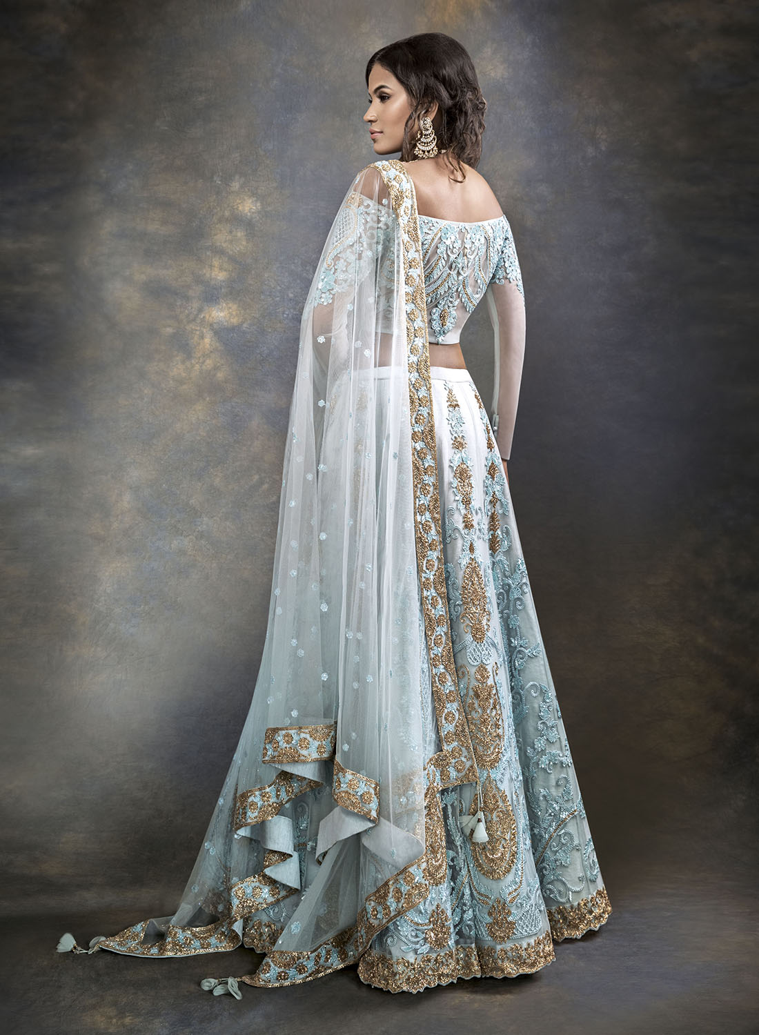Culture Inspired! 19 beautiful Indian-inspired wedding dresses and sarees |  White indian wedding dress, New wedding dress indian, New wedding dresses